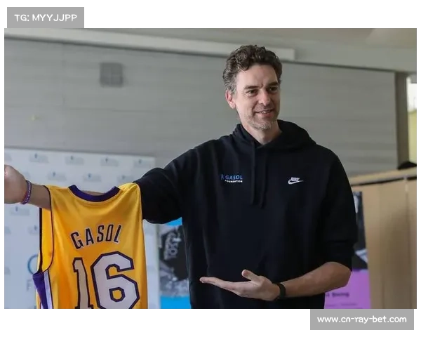 韦德诺维茨基帕克加索尔携手入选NBA名人堂见证传奇时代的终章 韦德诺维茨基帕克加索尔携手入选NBA名人堂见证传奇时代的终章